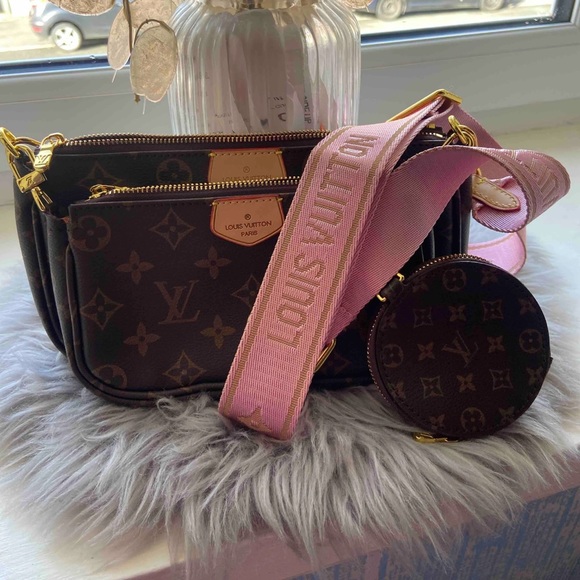 Urban Outfitters Handbags - Multi Pochette Accessoires